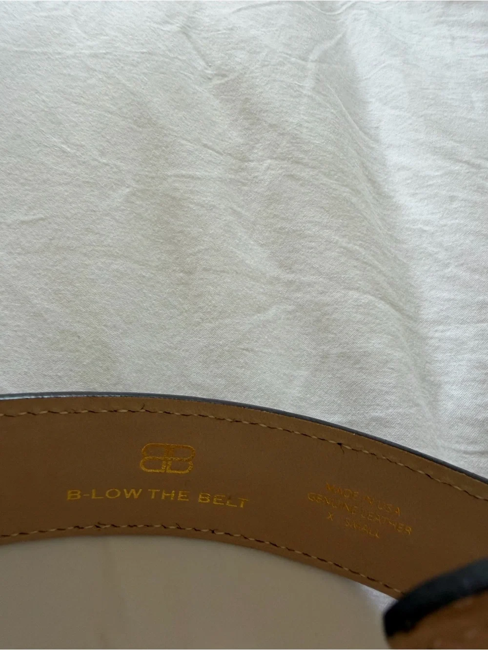 Myra leather black and gold belt